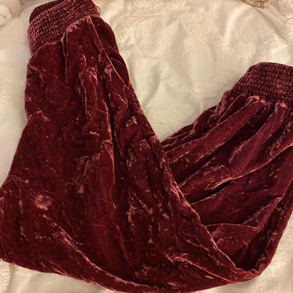 Anthropologie Burgundy crushed velvet joggers 🌸